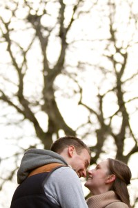 engagement photography kiss trees