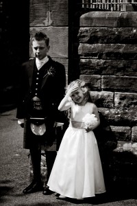 children dressed for scottish wedding