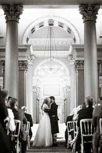 wedding kiss at signet library edinburgh